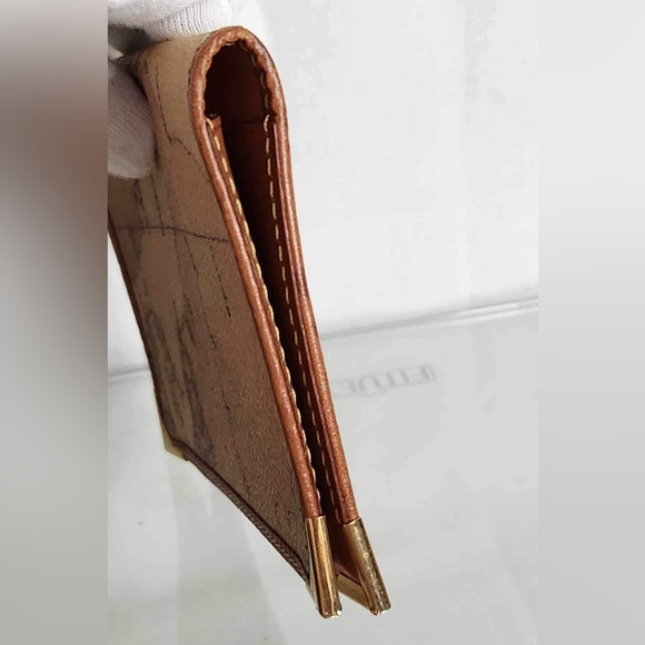 Alviero Martini Geo Classic 1’Classe Document holder/DOES NOT FIT A PASSPORT - Picture 6 of 10